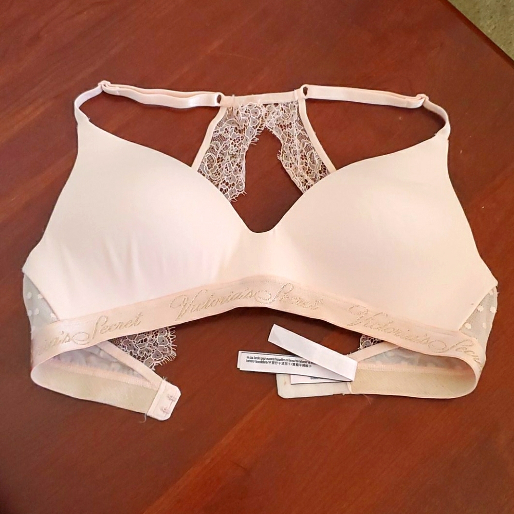 🔥2/$10 VS light pink lace bra